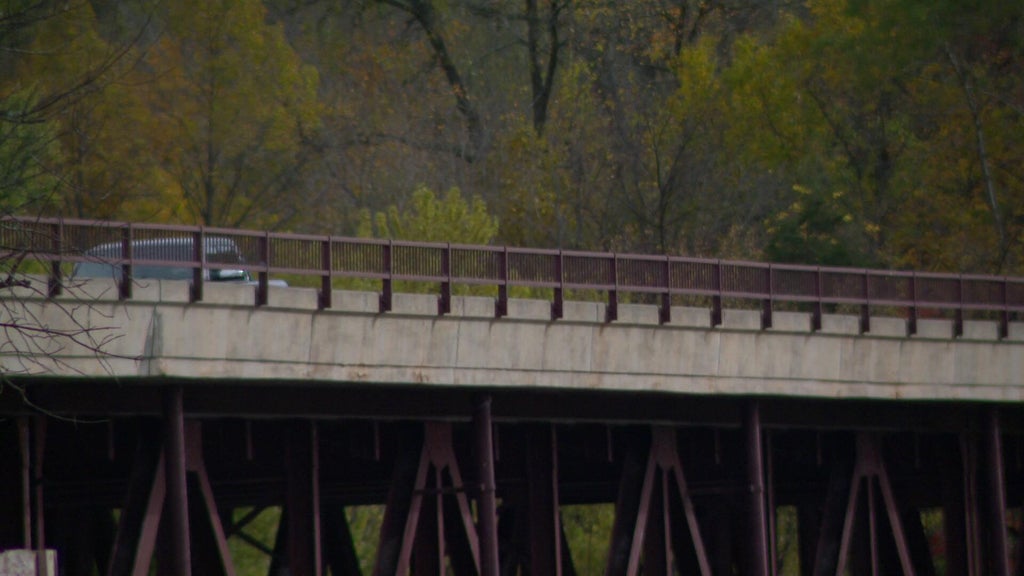 Businesses near Osceola brace as Highway 243 bridge set to close — WCCO / CBS Minnesota, Medina Business news