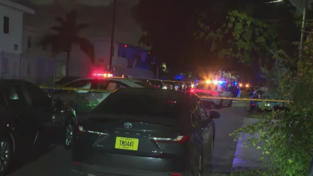 Woman grazed on side of head, man with shoulder wound after a reported shooting in Miami-Dade, deputies say — CBS Miami, Medina Health news