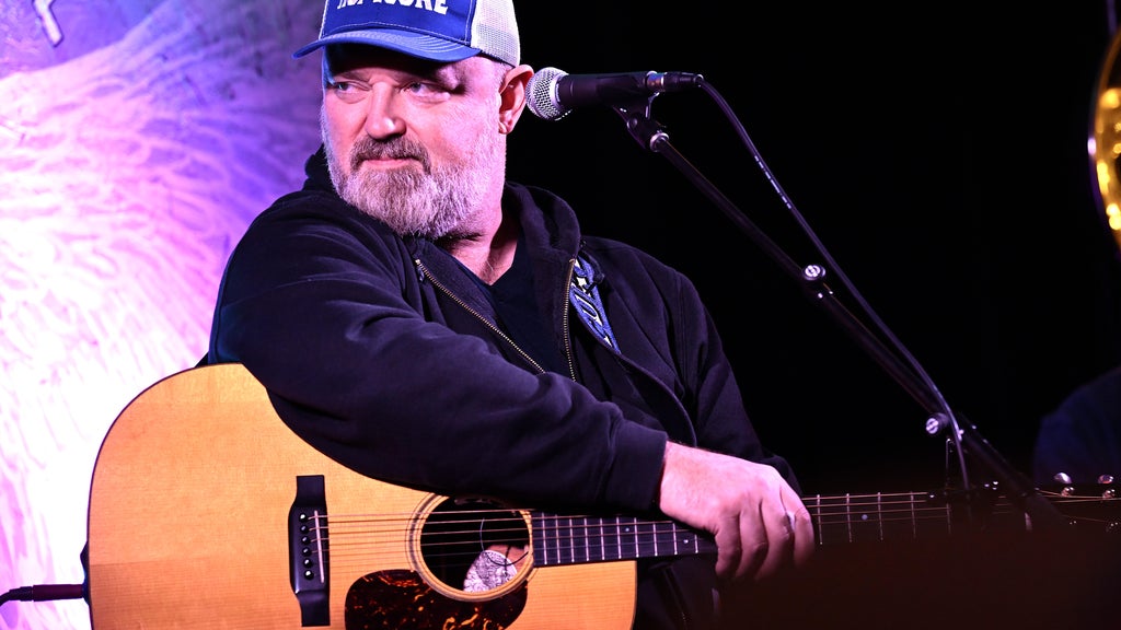 Zac Brown Band founding member raising awareness of ALS with "Hop on a Cure" nonprofit — WCCO / CBS Minnesota, Medina Community news