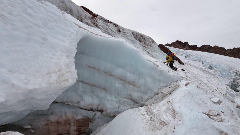 Florida man injured climbing California's Mount Shasta rescued after 2 nights in freezing temps — CBS Bay Area (KPIX), Medina Health news