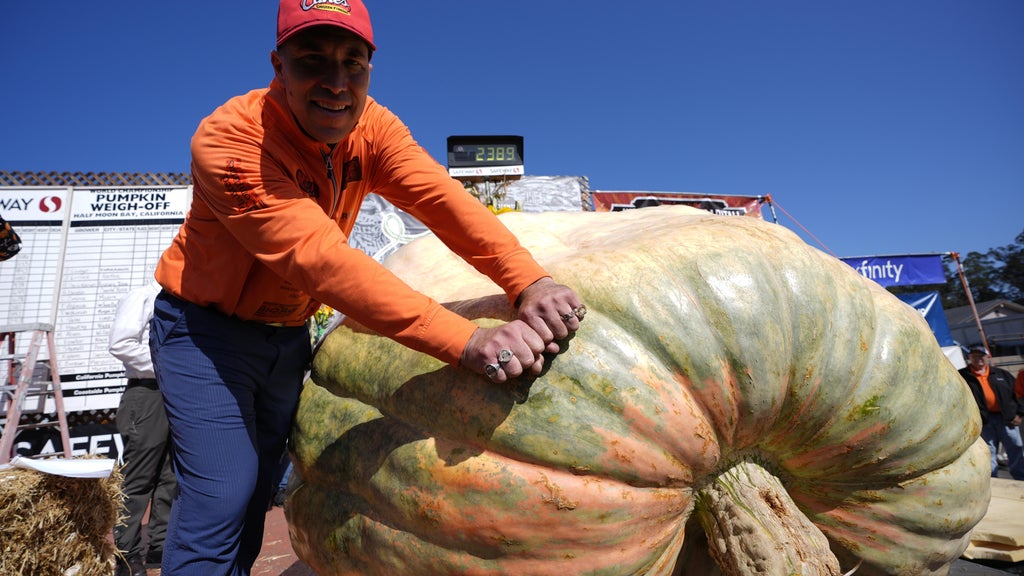 Anoka County pumpkin grower wins California title for 5th time in 7 years — WCCO / CBS Minnesota, Medina Arts news