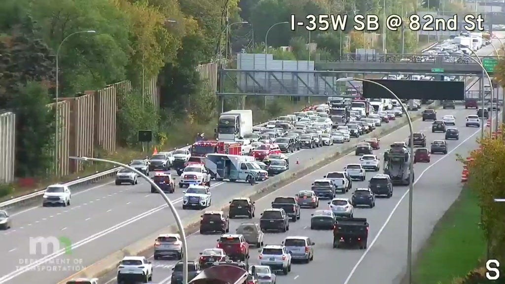 3 drivers injured in crash on Interstate 35W in Bloomington, state patrol says — WCCO / CBS Minnesota, Medina Health news