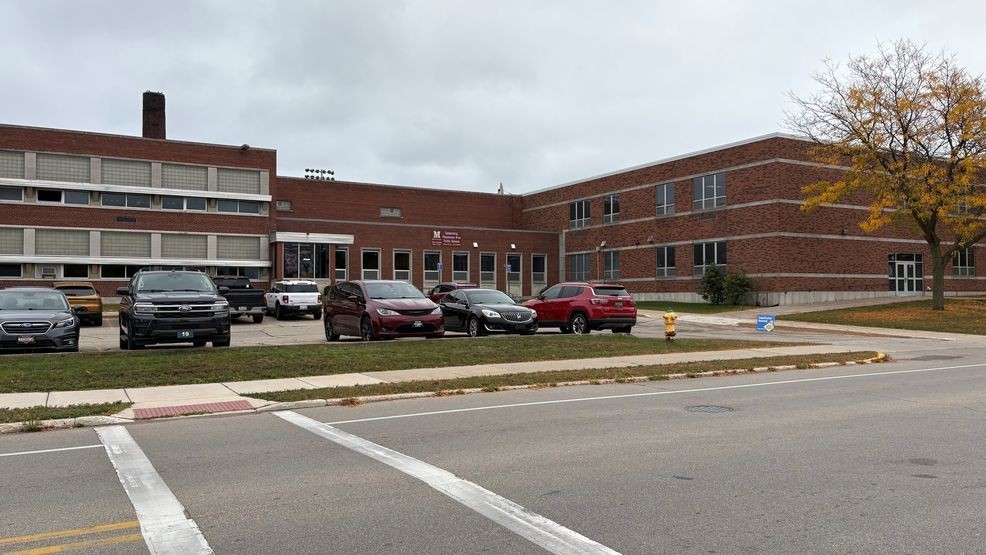 Fentanyl found in Menominee Elementary hallway; police investigating how it got there — Fox 11 Green Bay Local, Medina Community news
