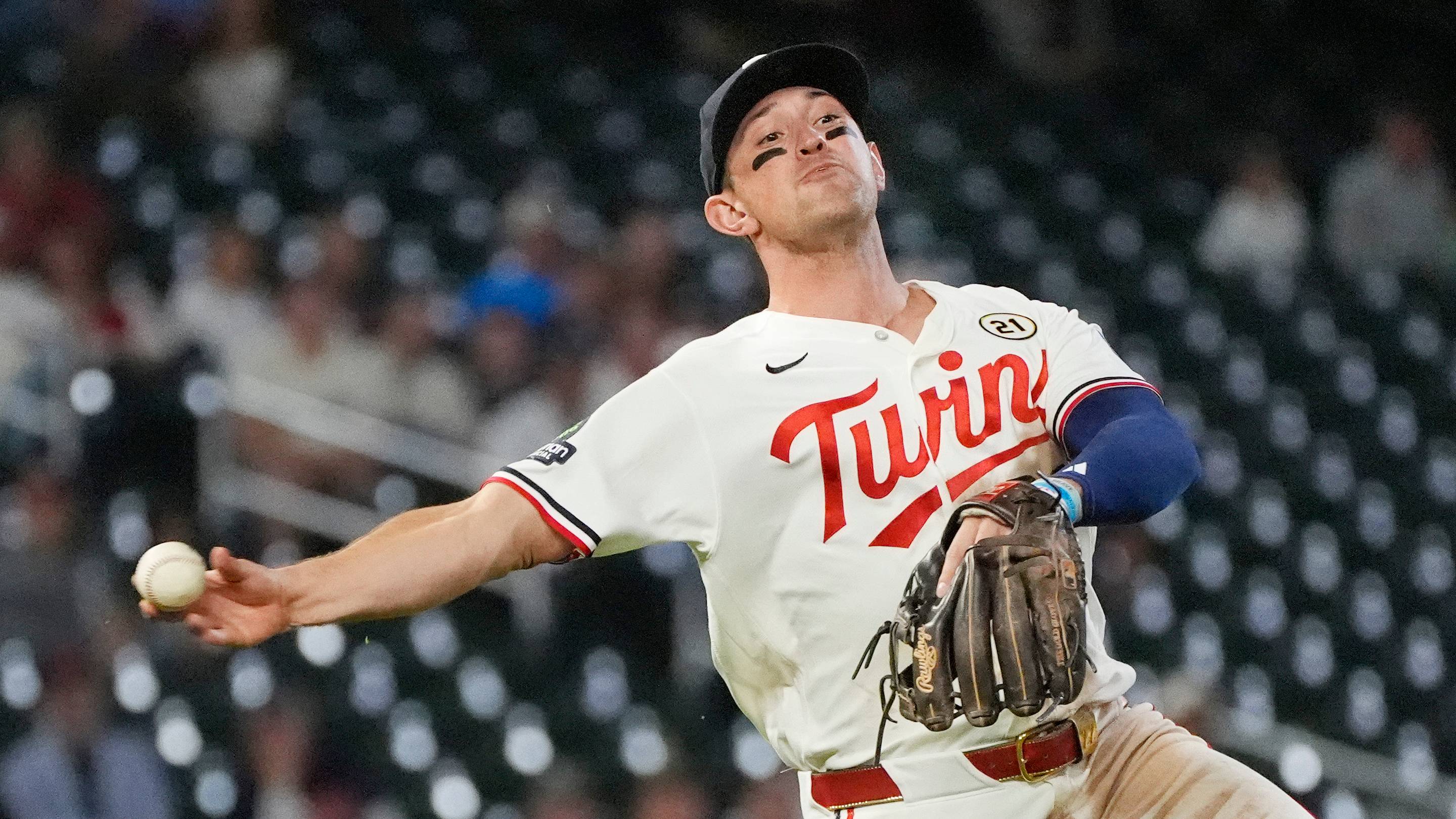 Brooks Lee's Gold Glove nomination further vindicates Twins' decision to move him to third base — Puckett's Pond (Twins), Medina Sports news