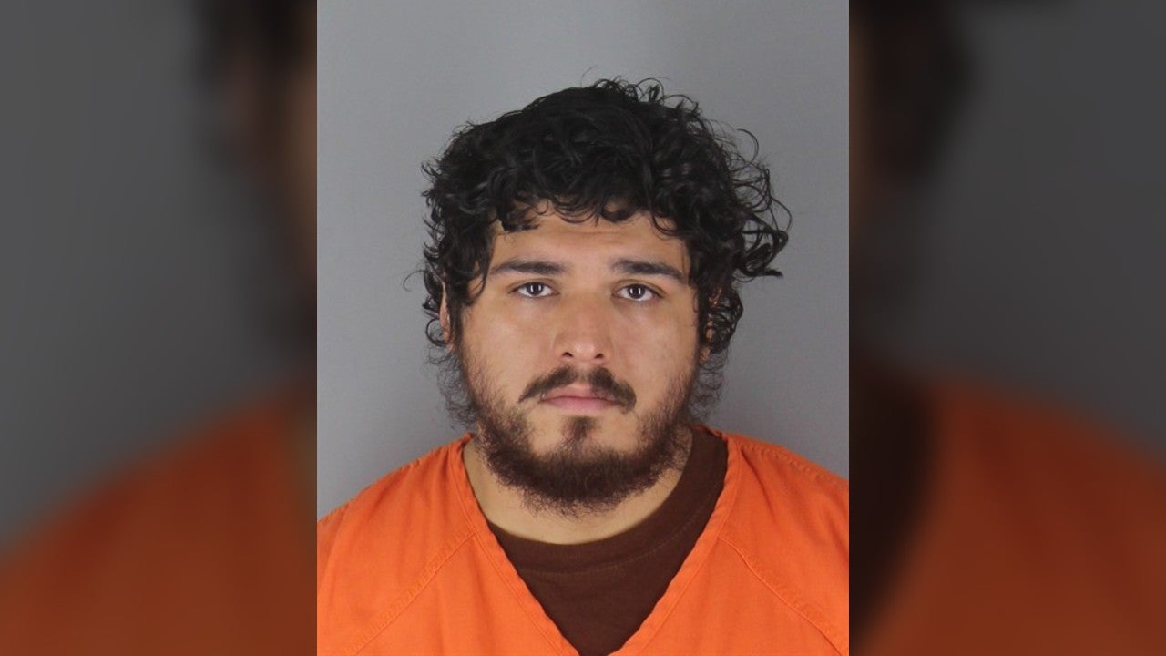Charges: Bloomington man stabbed roommate while he was asleep, severely injuring him — Medina Real Estate news