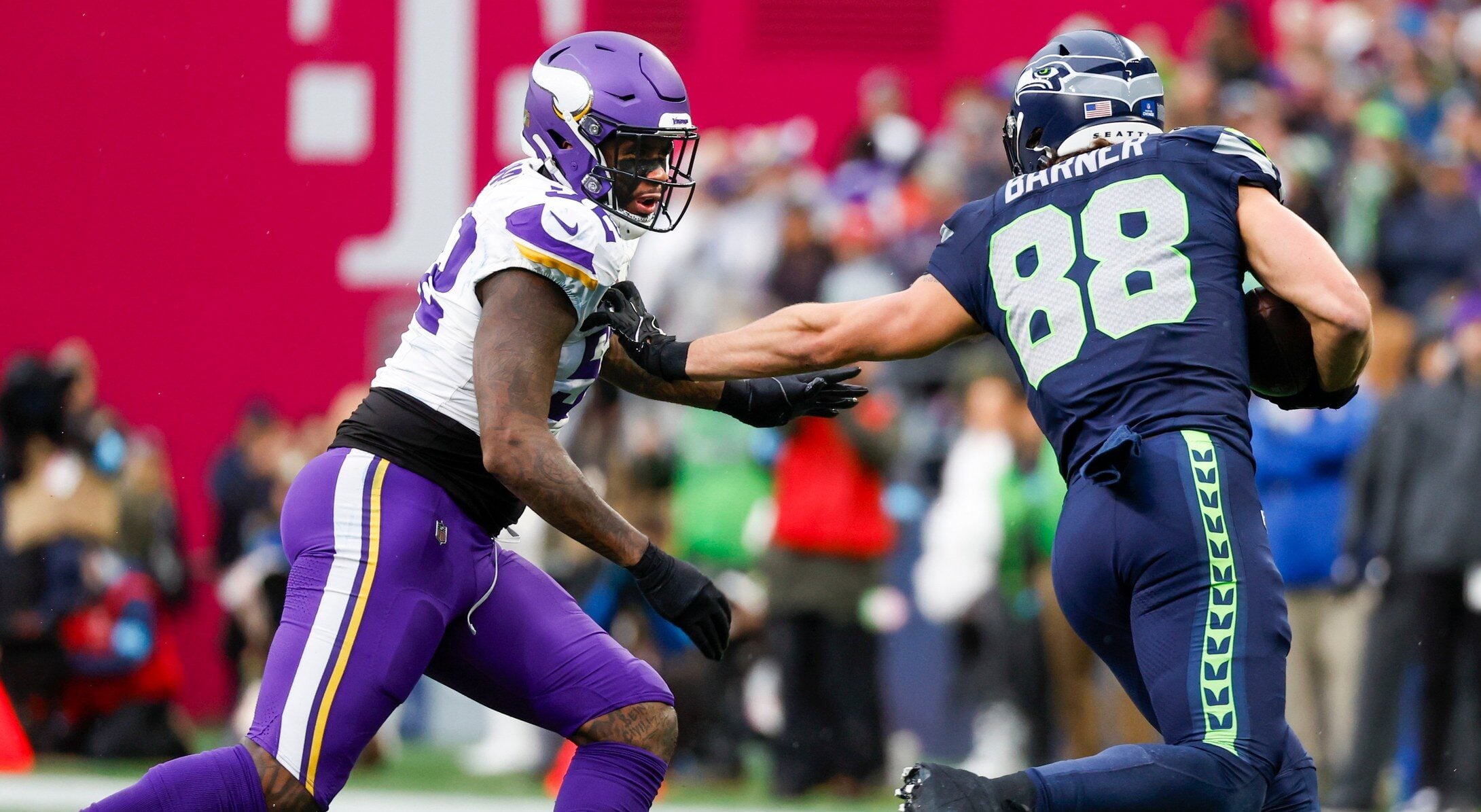 MN Vikings Bring Back Familiar Linebacker (Again) — Minnesota Sports Fan, Medina Arts news