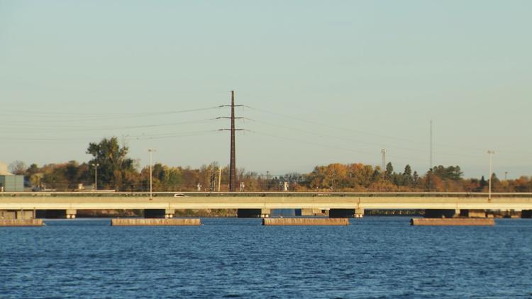 Border communities feel strain as U.S.-Canada trade war disrupts longtime friendship — Medina Community news