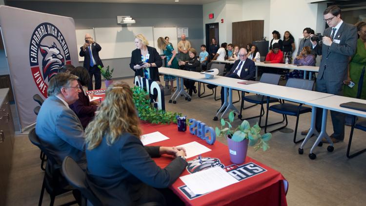 Killeen high school hosts signing ceremony for jailer program students — KCEN (Central Texas), Medina Schools news