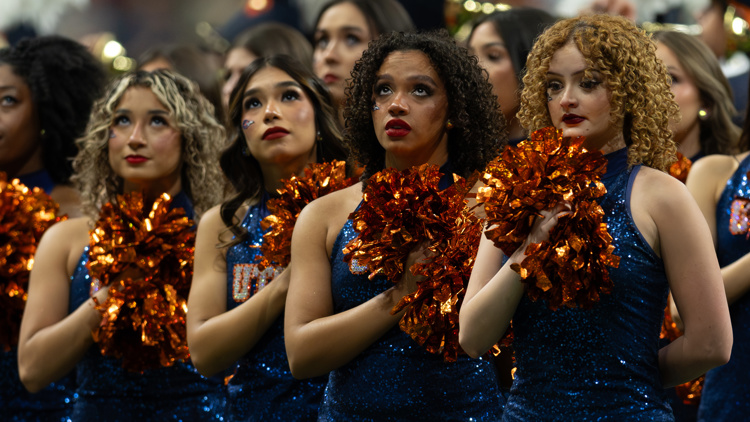 Here's what we know about the service member who fell at the UTSA football game — KHOU 11 (Houston), Medina Sports news