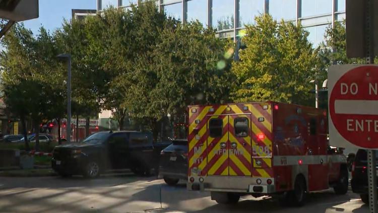 Envelope with suspicious powder sent to Sen. Ted Cruz's Houston office, sources say — KENS 5 (San Antonio), Medina Business news