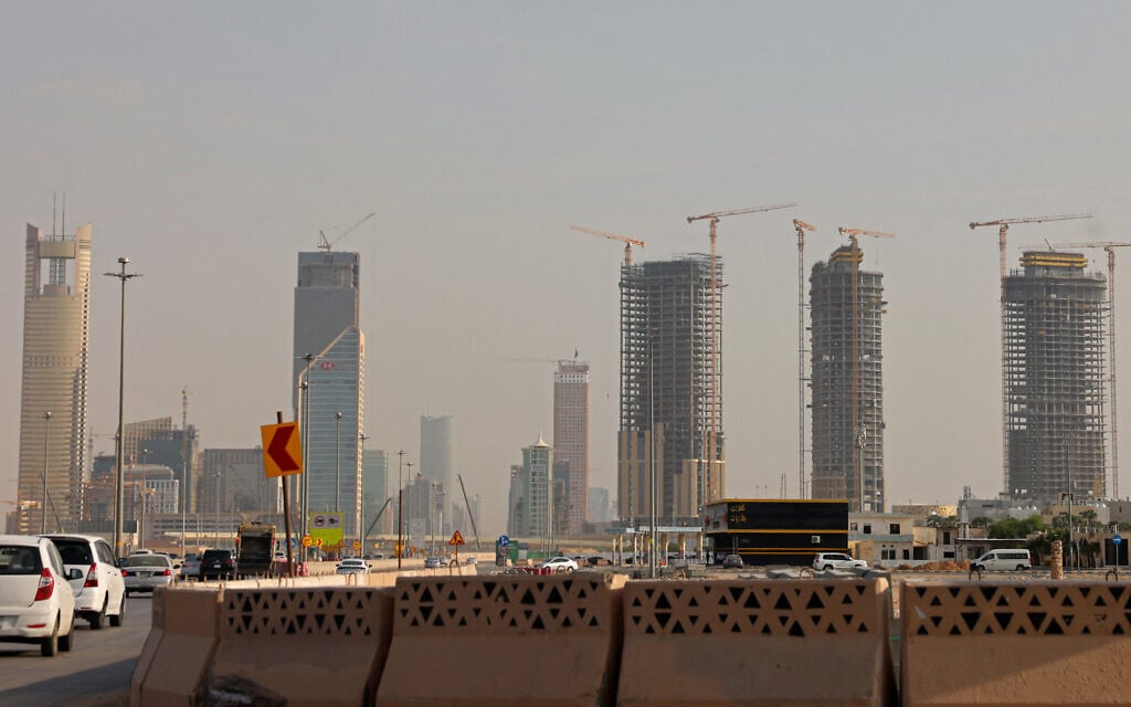 US airlines warned to exercise caution in Saudi airspace after 2nd deadly airport attack — Times of Israel, Medina Technology news
