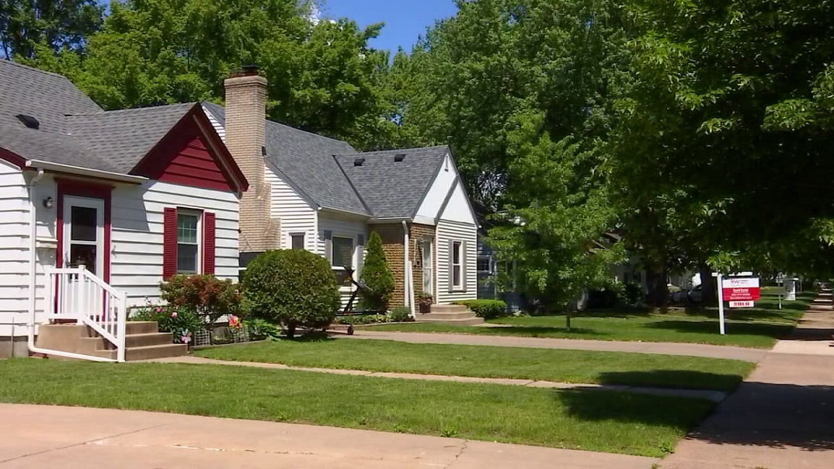 US pending home sales sink near 12-year low as rates top 7%: Report — FOX 9, Medina Real Estate news