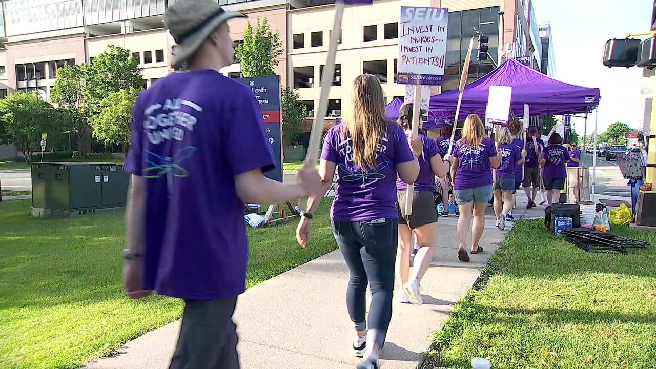 Allina hospice nurses announce tentative agreement for first union contract — FOX 9, Medina Health news